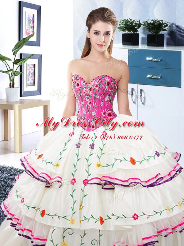 Beautiful Ruffled Floor Length Ball Gowns Sleeveless White Quinceanera Gown Lace Up