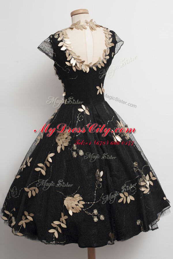 Elegant Scalloped Tea Length Zipper Prom Dress Black for Prom and Party with Appliques