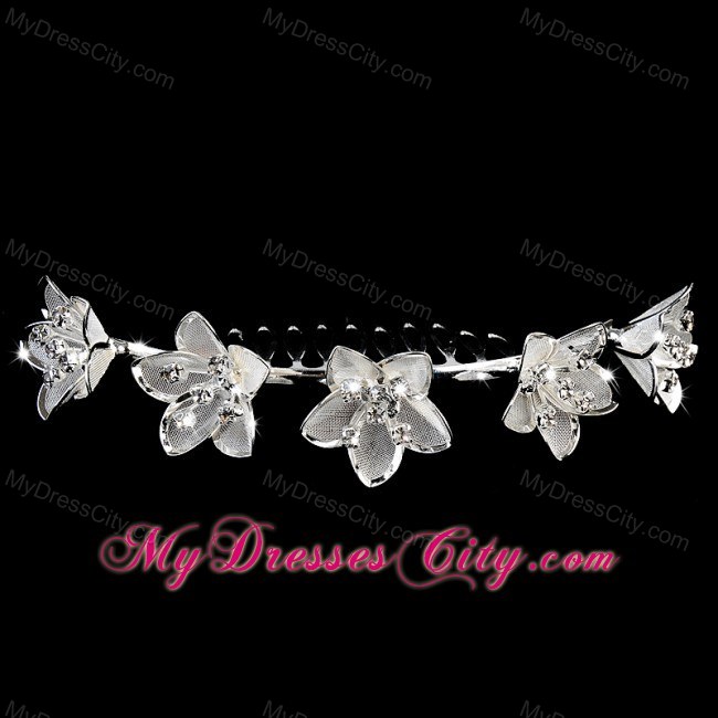 Delicate Tiara With Elegant Flowers