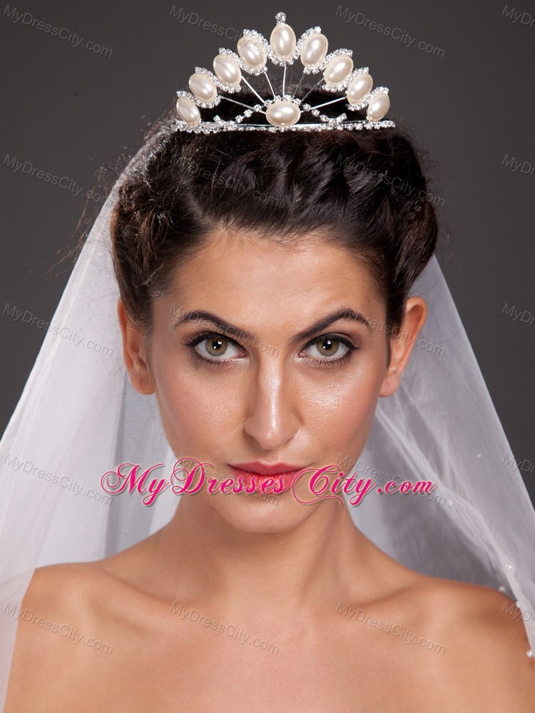 Exclusive Tiara With Beading and Pearl Decorate