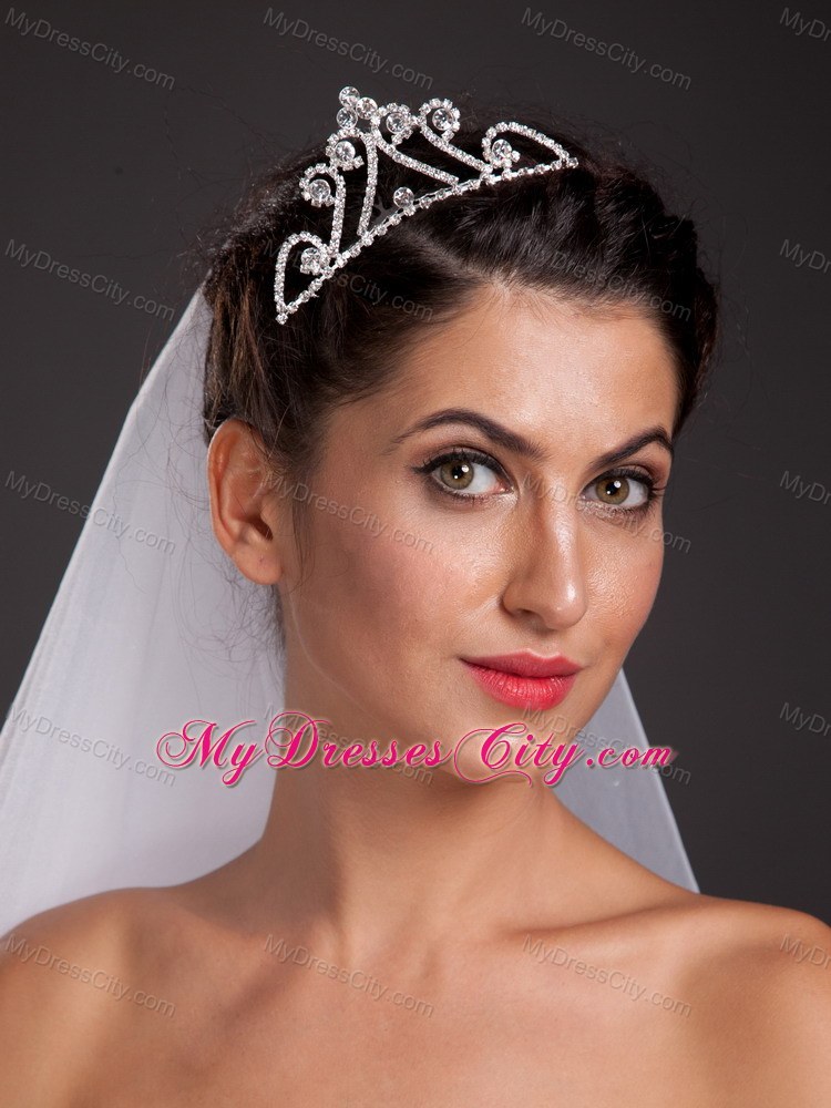 Popular Triangle Alloy Tiara With Beading Decorate