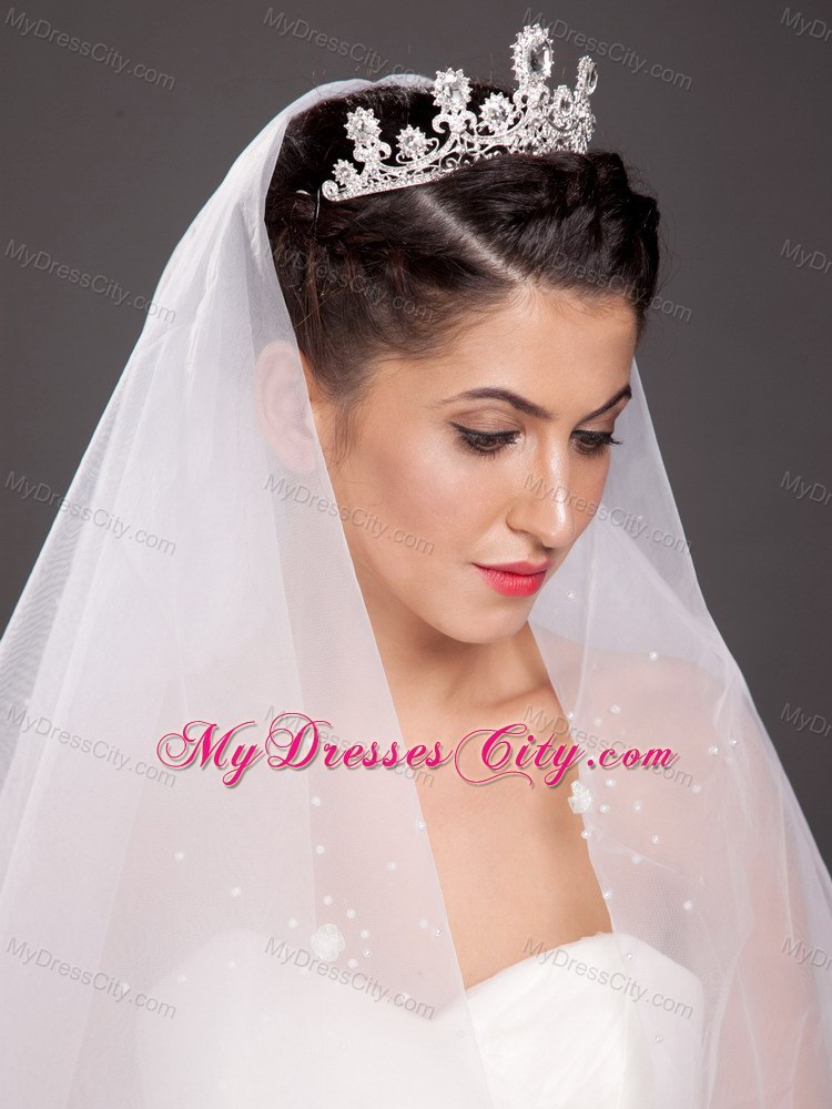 Fashionable Alloy Tiara With Floral Shaped Beading Accents