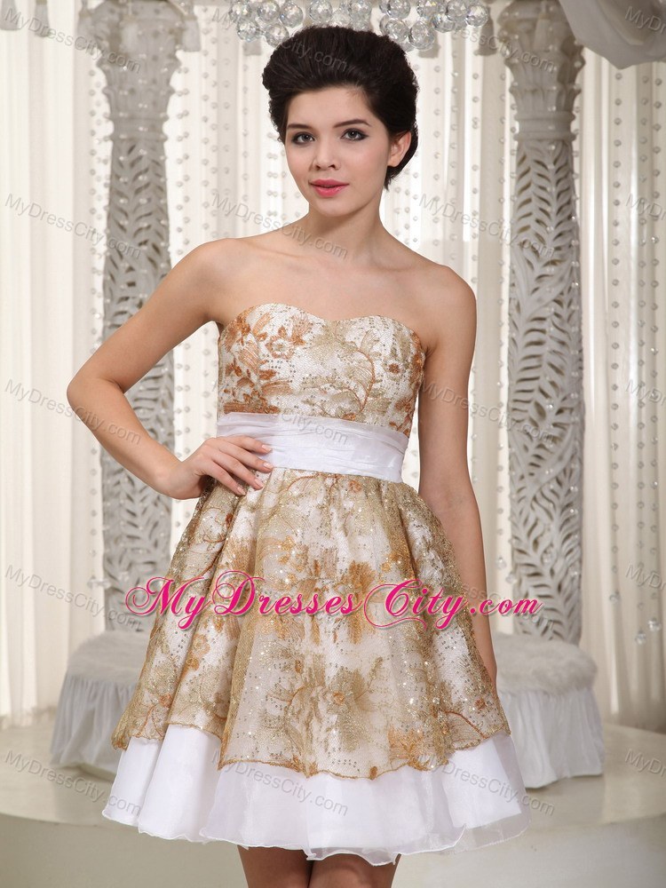 Sweetheart Short Prom Dress With Appliques and Sash