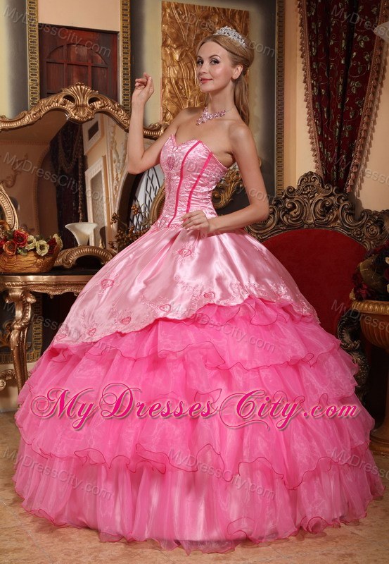 Two-Toned Sweetheart Ruffles and Appliques Quinceanera Dress