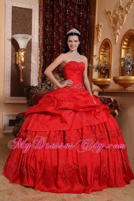 2013 New Puffy Ruches Decorate Bust Pick-ups Sweet 15 Dress