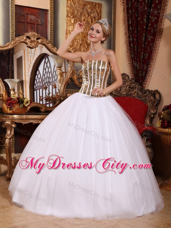 2013 White Ball Gown Quinceanera Dress Squins Decorate Bust