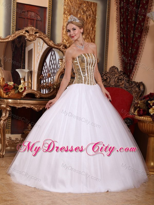 2013 White Ball Gown Quinceanera Dress Squins Decorate Bust