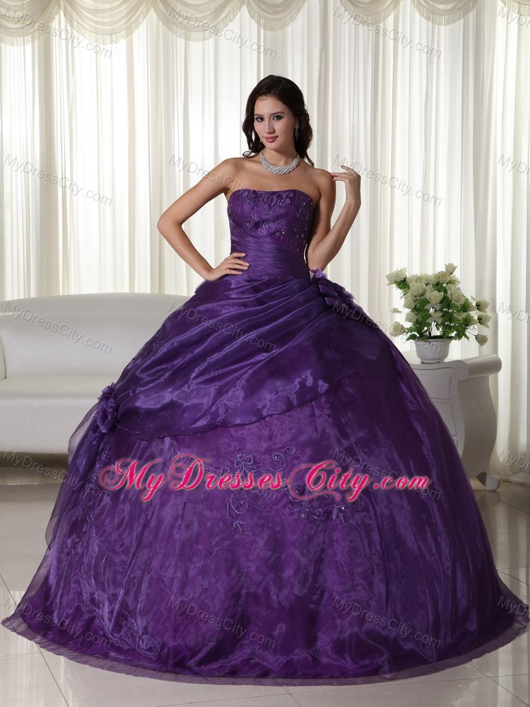 2013 Purple strapless Quinceanera Gowns Ruches and Pick-ups