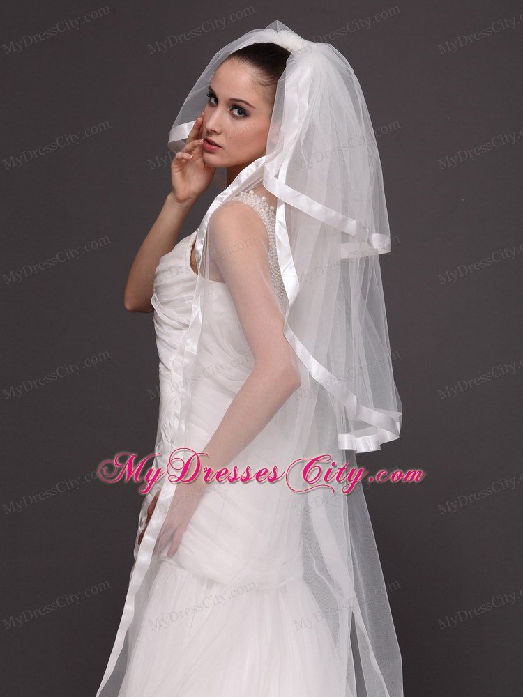 3 Layers and Appliques Ball Gown Bridal Veils For Wedding