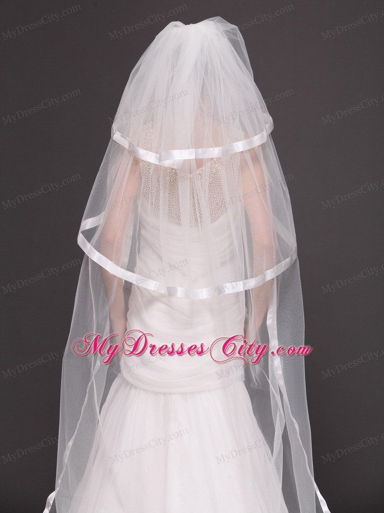 3 Layers and Appliques Ball Gown Bridal Veils For Wedding