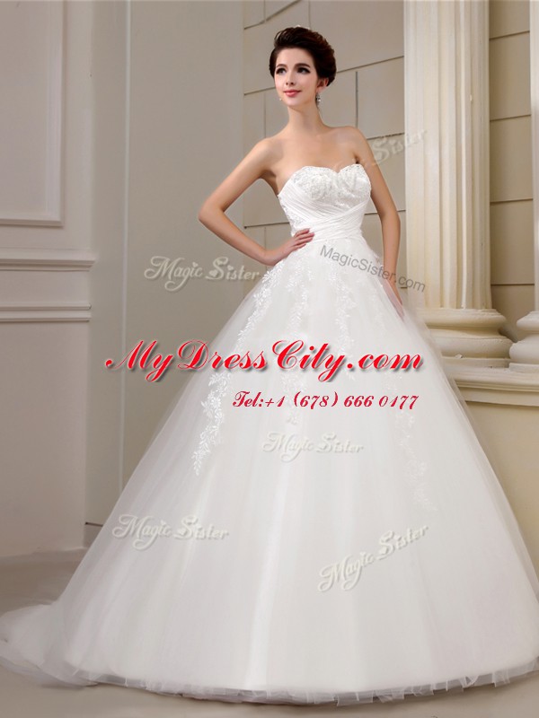 Customized Sweetheart Sleeveless Tulle Wedding Dresses Appliques Court Train Lace Up