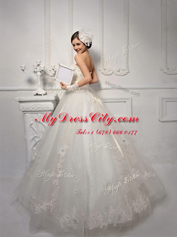 White Ball Gowns Tulle Sweetheart Sleeveless Beading and Appliques and Hand Made Flower Floor Length Lace Up Wedding Dress