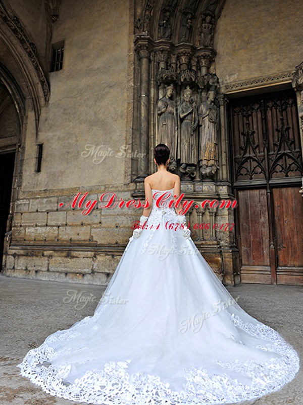 Decent Sweetheart Sleeveless Tulle Wedding Gowns Beading and Appliques Chapel Train Lace Up