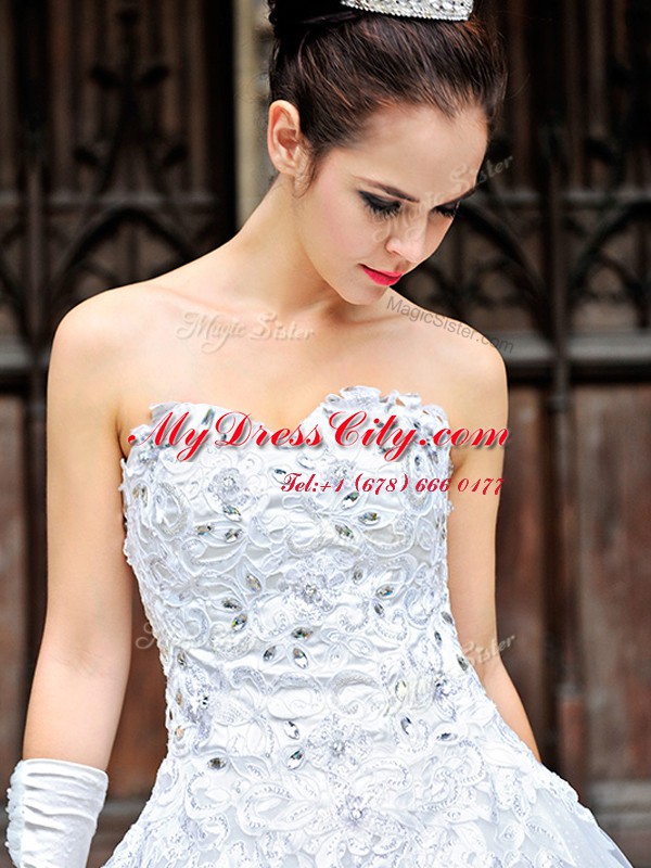 Decent Sweetheart Sleeveless Tulle Wedding Gowns Beading and Appliques Chapel Train Lace Up