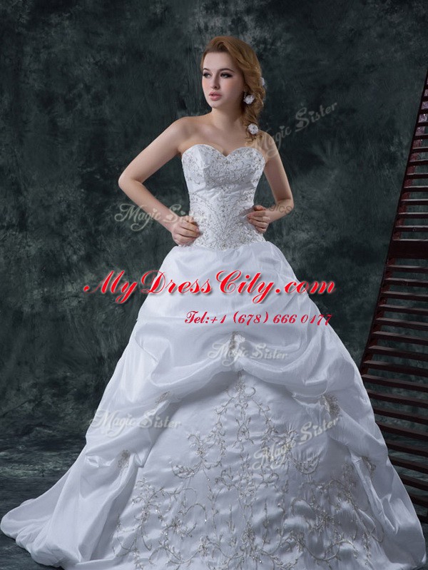 Dynamic With Train Lace Up Wedding Dress White for Wedding Party with Beading and Embroidery Brush Train