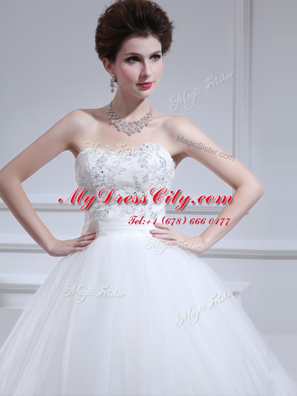 White Sleeveless Beading and Appliques Floor Length Wedding Gowns