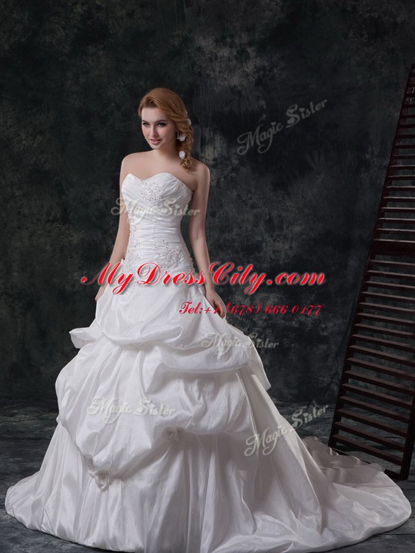 Chic Pick Ups Sweetheart Sleeveless Brush Train Lace Up Wedding Dresses White Taffeta