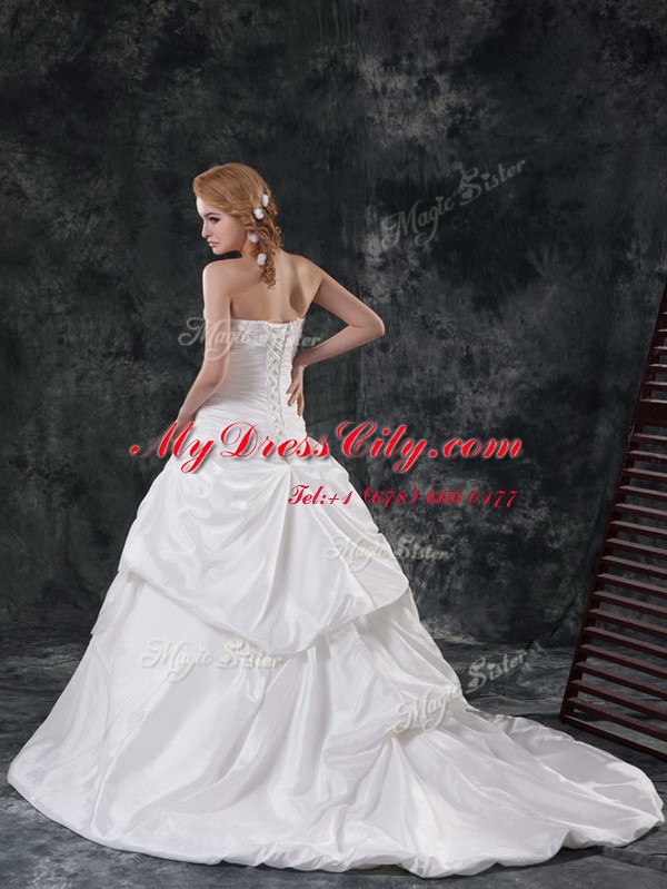 Chic Pick Ups Sweetheart Sleeveless Brush Train Lace Up Wedding Dresses White Taffeta