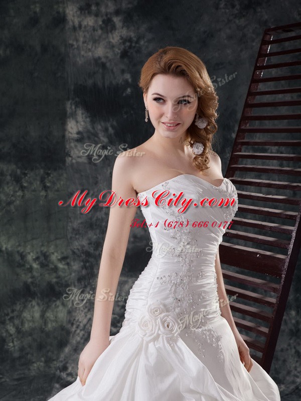 Chic Pick Ups Sweetheart Sleeveless Brush Train Lace Up Wedding Dresses White Taffeta