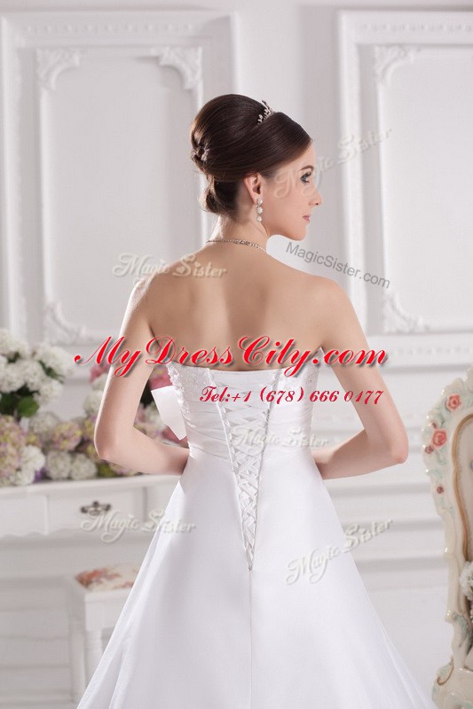 White Sweetheart Neckline Lace and Bowknot Wedding Dresses Sleeveless Lace Up