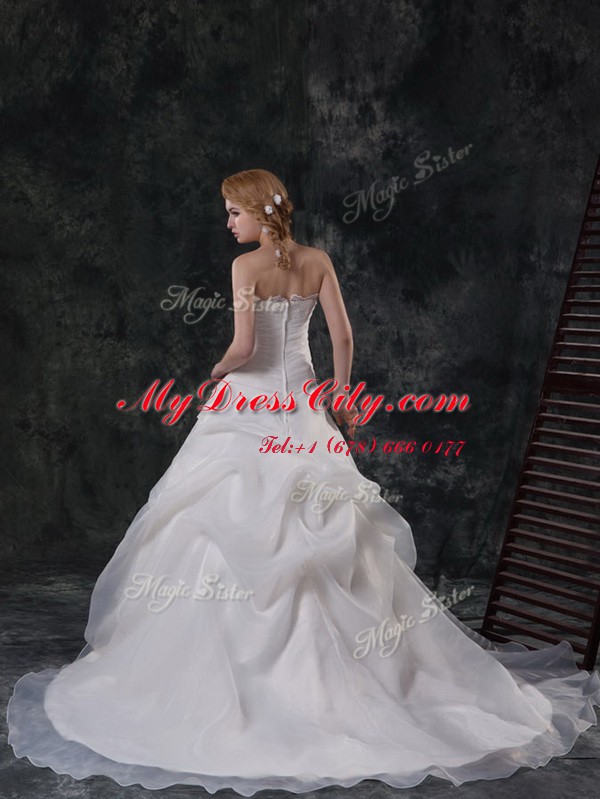 Fitting White Organza Zipper Wedding Dresses Sleeveless With Brush Train Beading and Appliques and Ruching and Pick Ups