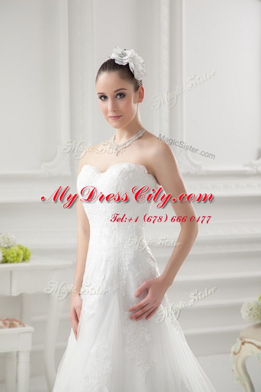 White Tulle Clasp Handle Wedding Dresses Sleeveless Sweep Train Lace and Appliques