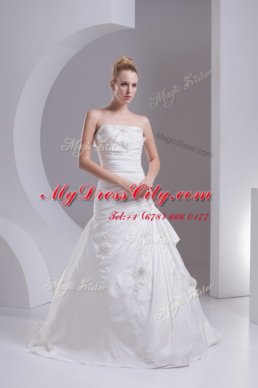 White Strapless Neckline Hand Made Flower Wedding Dresses Sleeveless Side Zipper