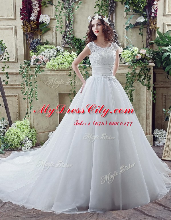 Charming Scalloped Sleeveless Beading and Lace Zipper Wedding Dresses with White Court Train