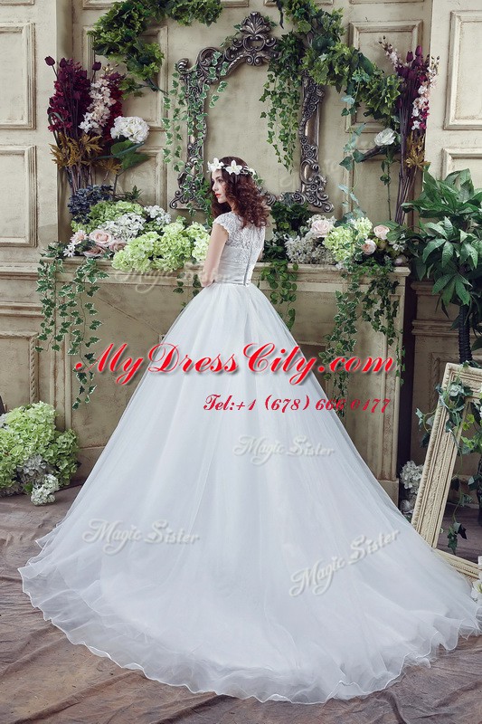 Charming Scalloped Sleeveless Beading and Lace Zipper Wedding Dresses with White Court Train