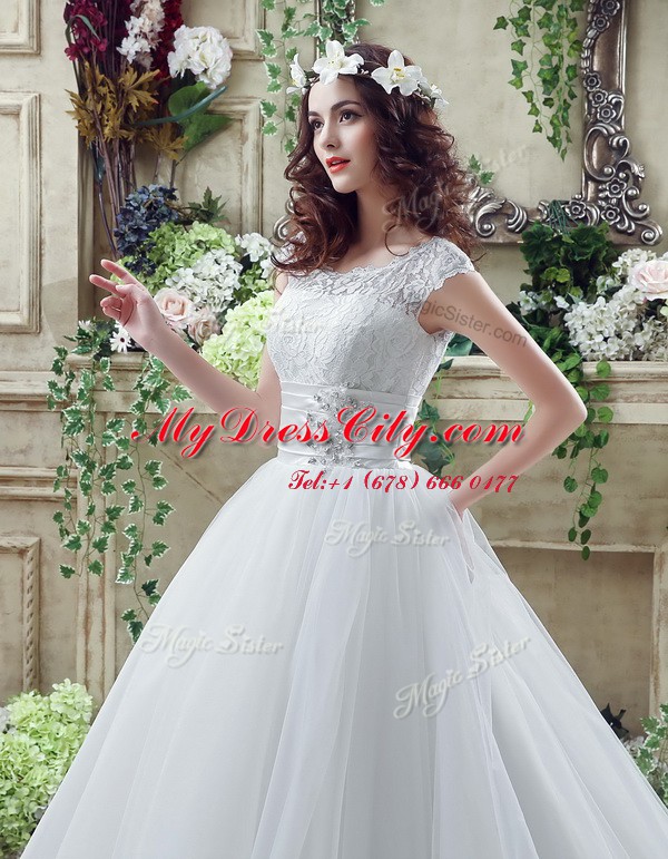 Charming Scalloped Sleeveless Beading and Lace Zipper Wedding Dresses with White Court Train