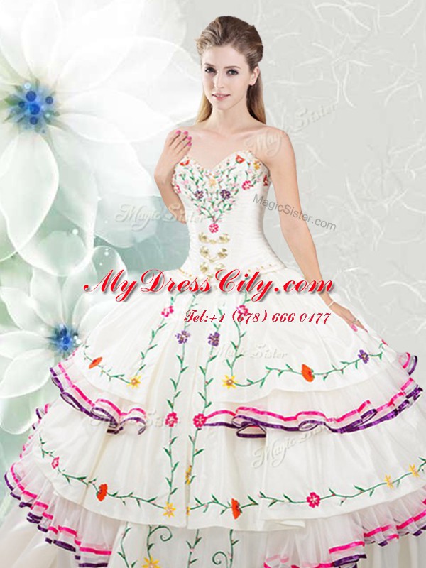 Gorgeous Ruffled Sweetheart Sleeveless Lace Up Quince Ball Gowns White Organza and Taffeta