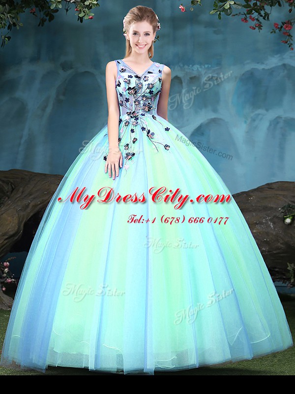 V-neck Sleeveless Tulle 15 Quinceanera Dress Appliques Lace Up