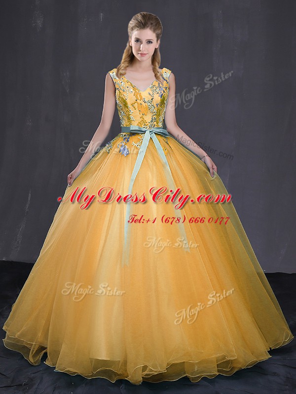 V-neck Sleeveless Tulle Quinceanera Gowns Appliques and Belt Lace Up