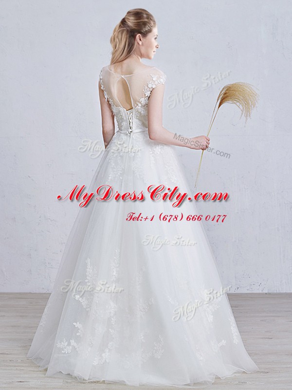 Scoop White A-line Appliques Wedding Dress Lace Up Tulle Short Sleeves Floor Length