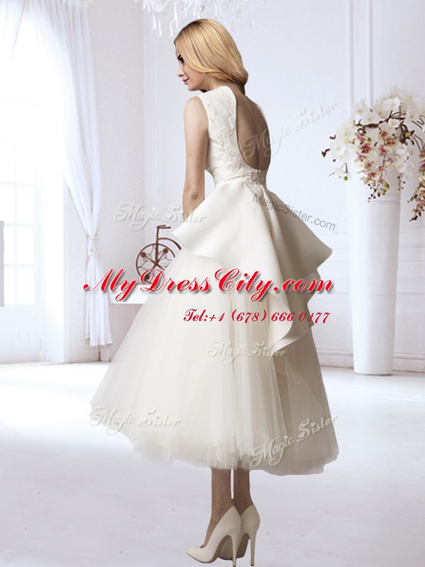 Tulle High-neck Sleeveless Backless Appliques Wedding Gowns in White