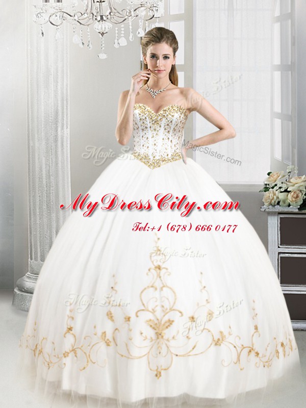 Attractive Floor Length Lace Up Vestidos de Quinceanera White for Military Ball and Sweet 16 and Quinceanera with Beading and Appliques