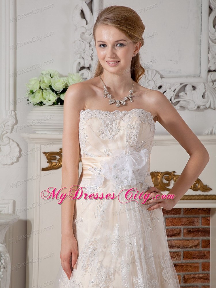 Strapless Hand Made Flowers Sash Lace Bridal Gowns with Court Train