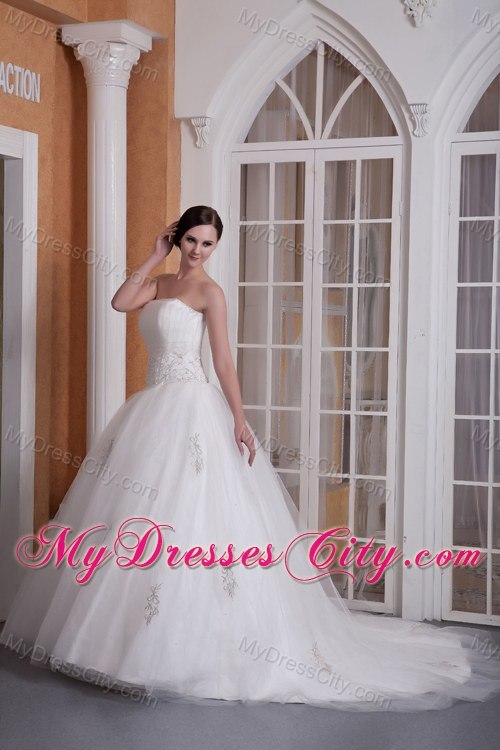 Custom Made Wedding Gowns with Chapel Train Tulle Appliques